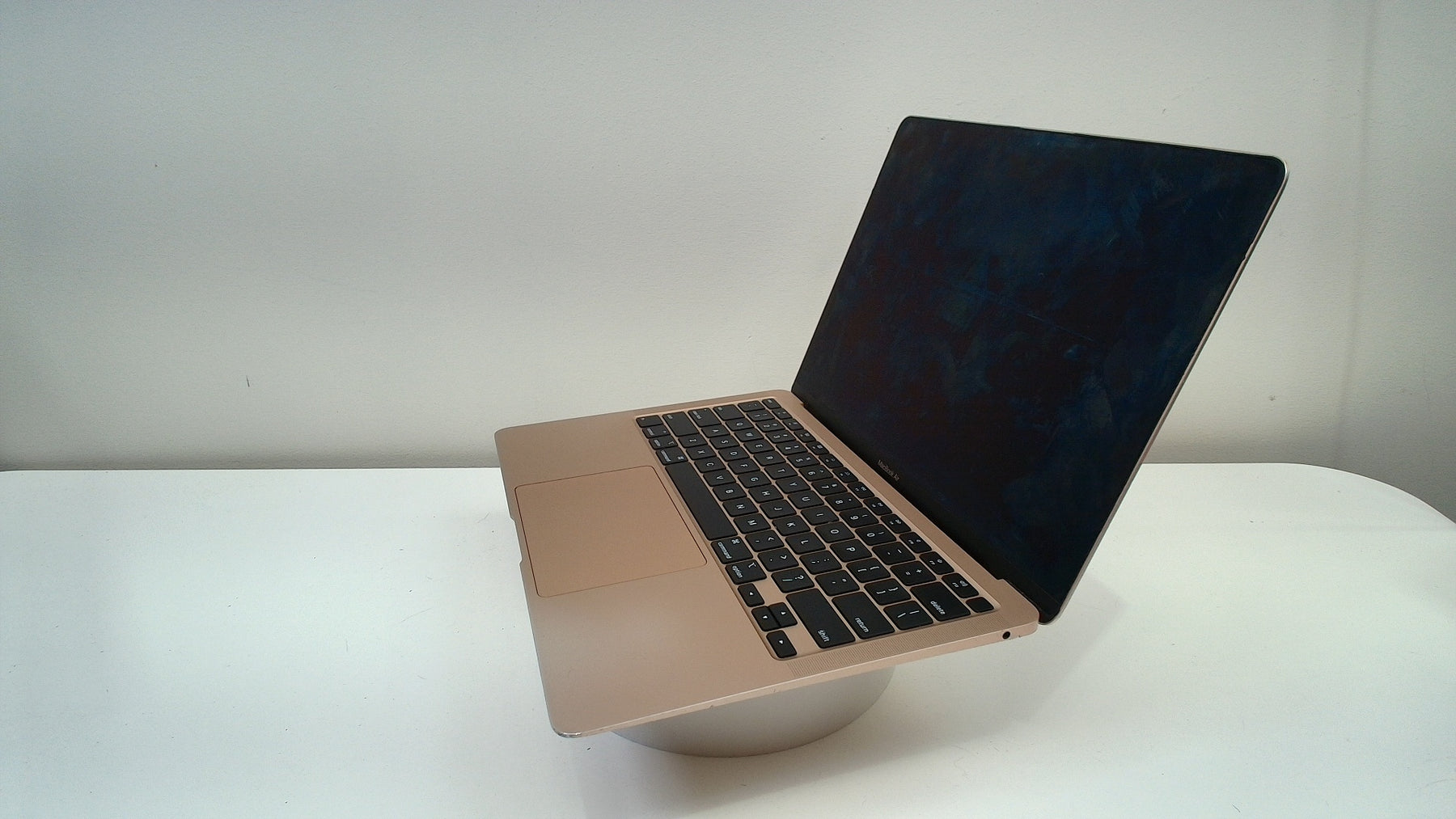 MacBook Air (Retina, 13-inch, 2020)‎ (Read Description)
