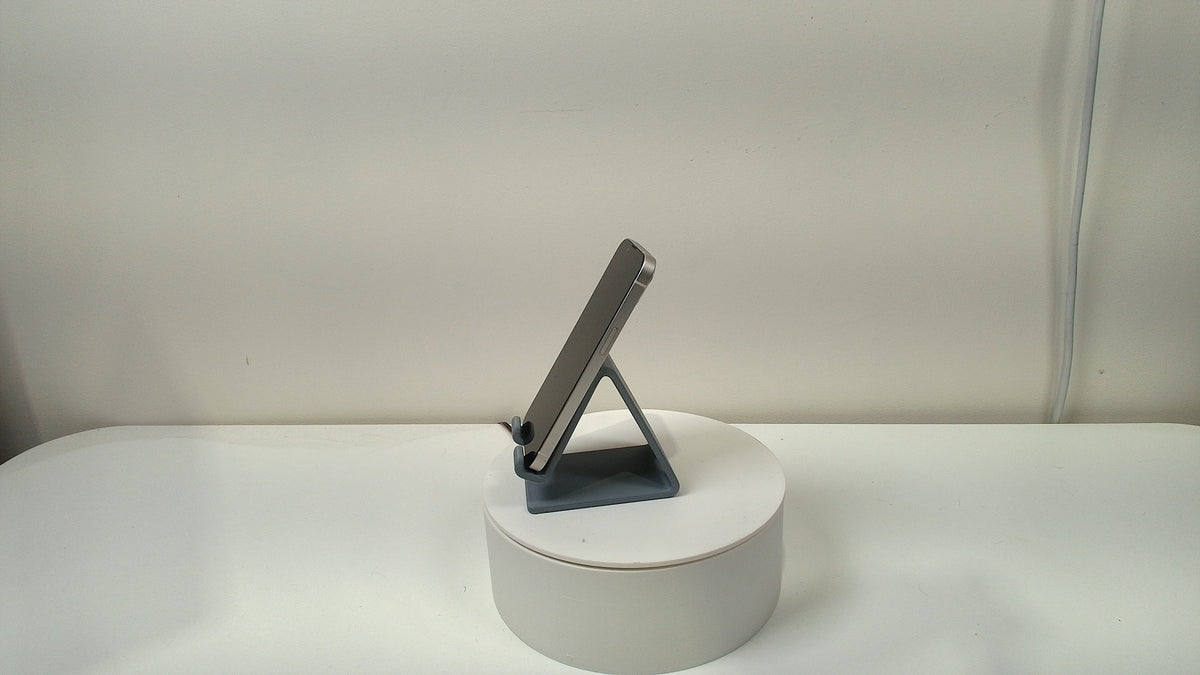 iPhone 13‎ (Read Description)