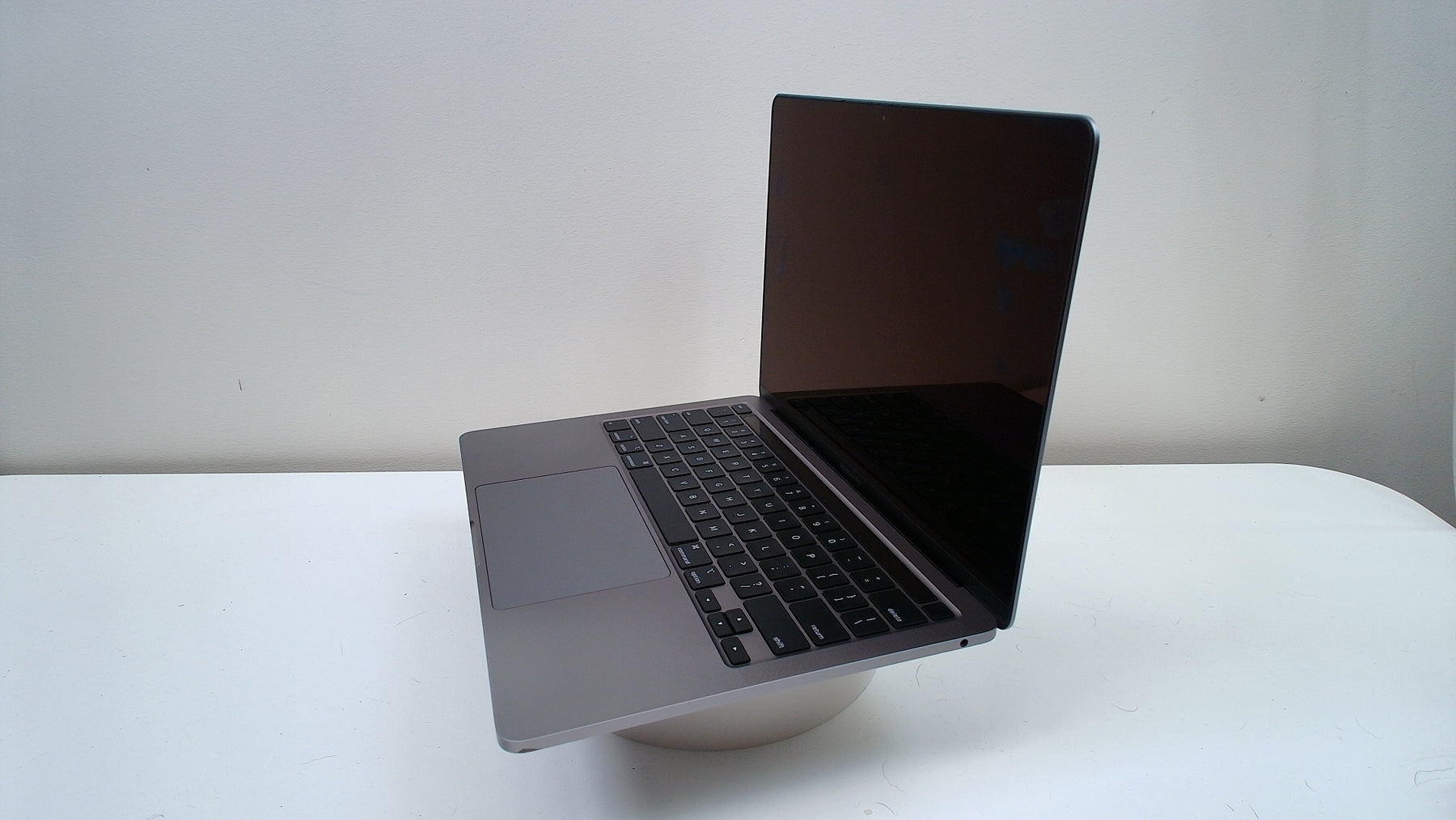 MacBook Pro 13-inch 2020 T3ポートx 2 MacBook Pro (13-inch, 2020, Thunderbolt 3ポートx 2) - 技術仕様