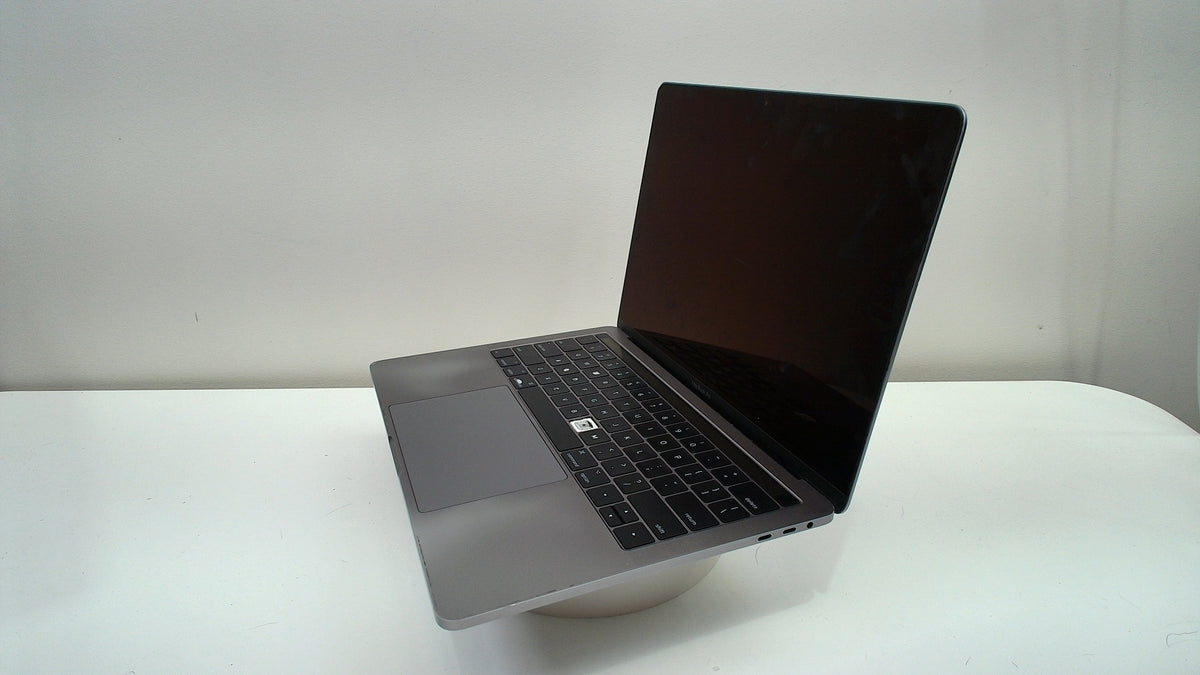 MacBook Pro (13-inch, 2017, 4 TBT3)‎ (Read Description)