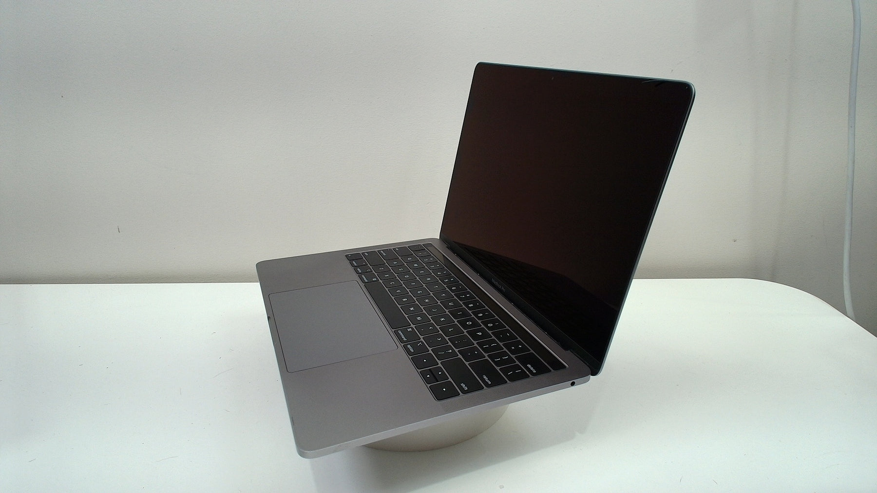 MacBook Pro (13-inch, 2019, 2 TBT3) (Read Description)