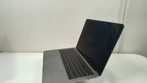 MacBook Pro (13-inch, 2017, 4 TBT3)‎ (Read Description)