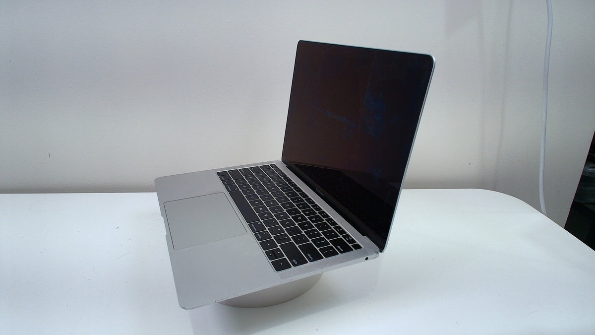 MacBook Air 13 inch retina 2019 (Read Description)