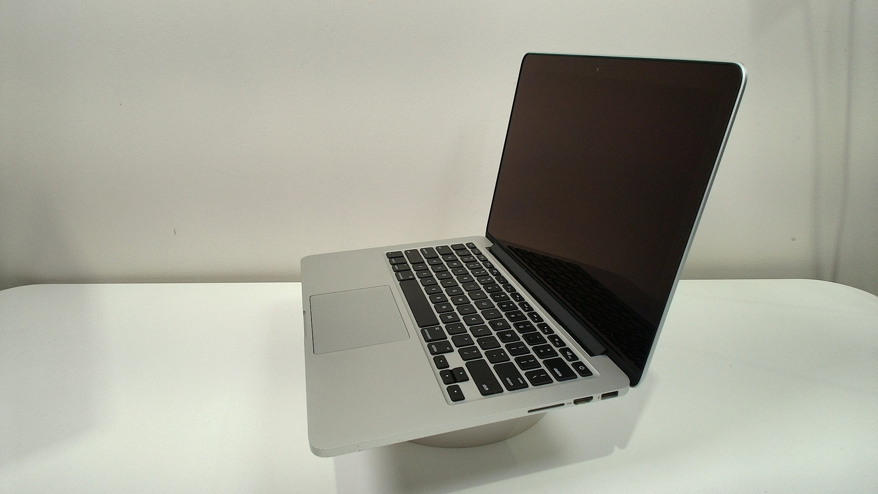 MacBook Pro 13 inch retina 2015 Silver  (Read Description)