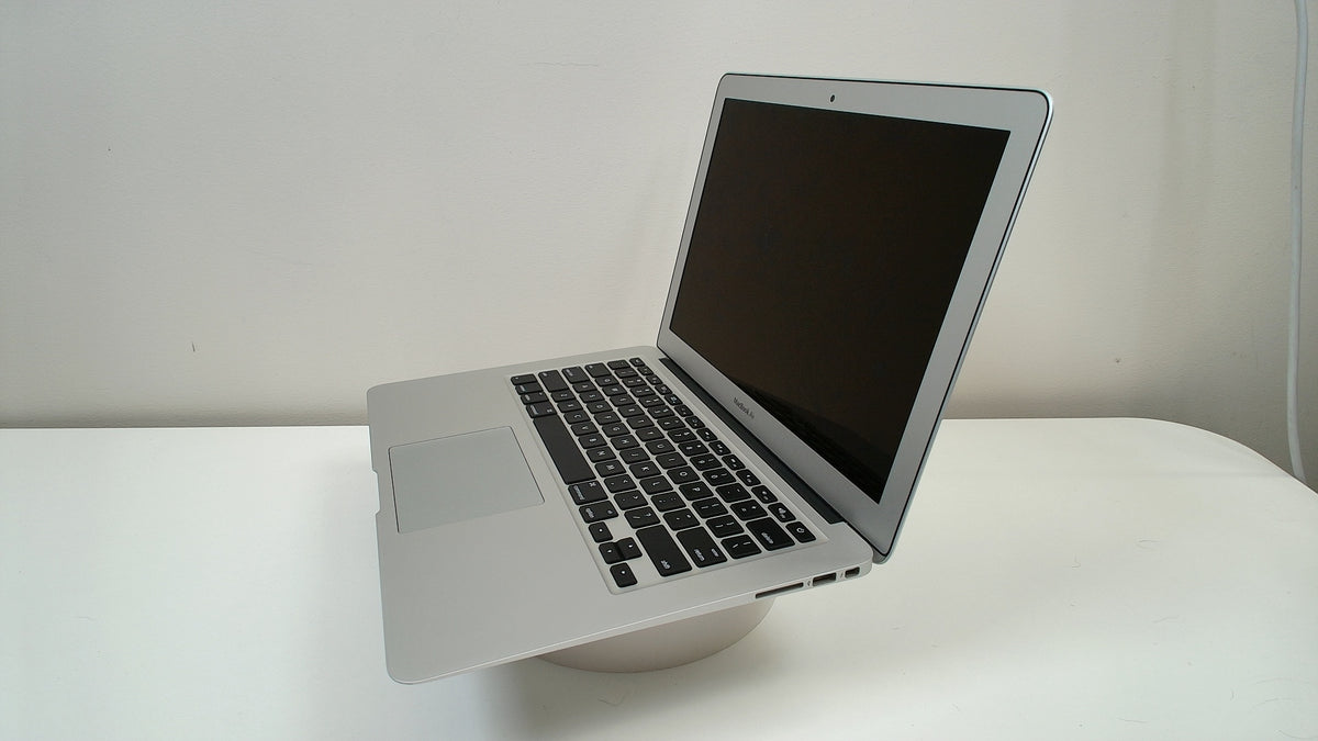 MacBook Air (13-inch, Early 2015)‎ (Read Description)