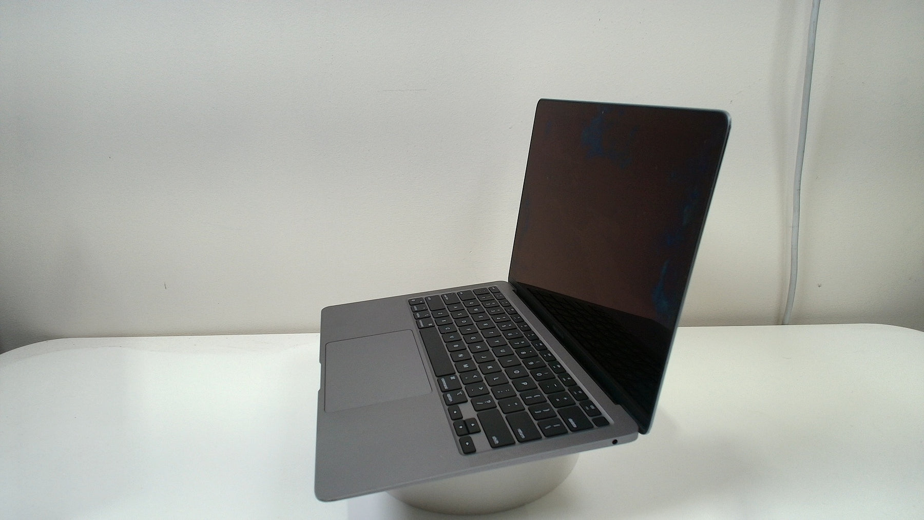 MacBook Air 13 inch 2020 (M1) Space Gray (Read Description)