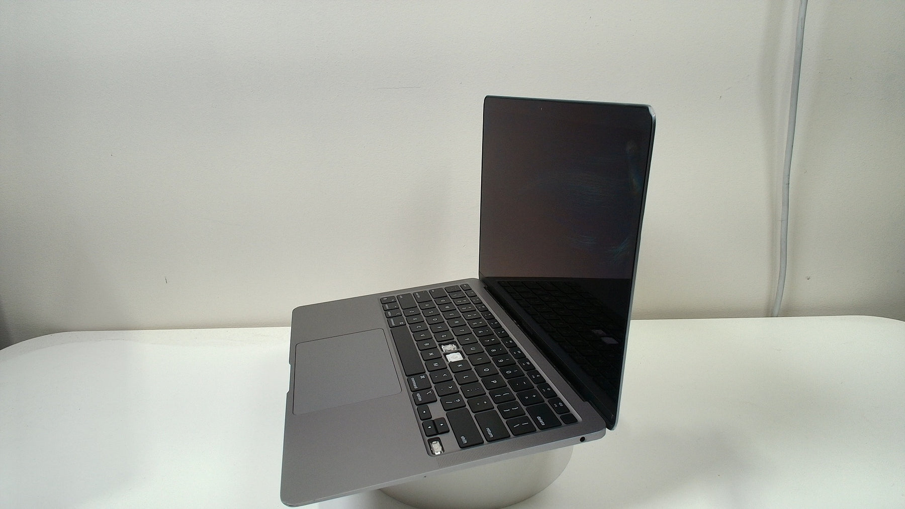 MacBook Air (M1,2020)‎ (Read Description)