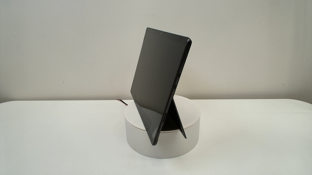 PC Surface Pro 8 (Read Description)