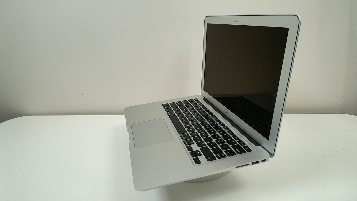 MacBook Air (13-inch, Early 2015)‎ (Read Description)