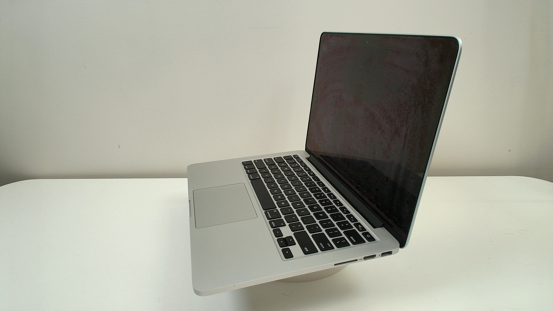 MacBook Pro (Retina, 13-inch,Early 2015)‎ (Read Description)
