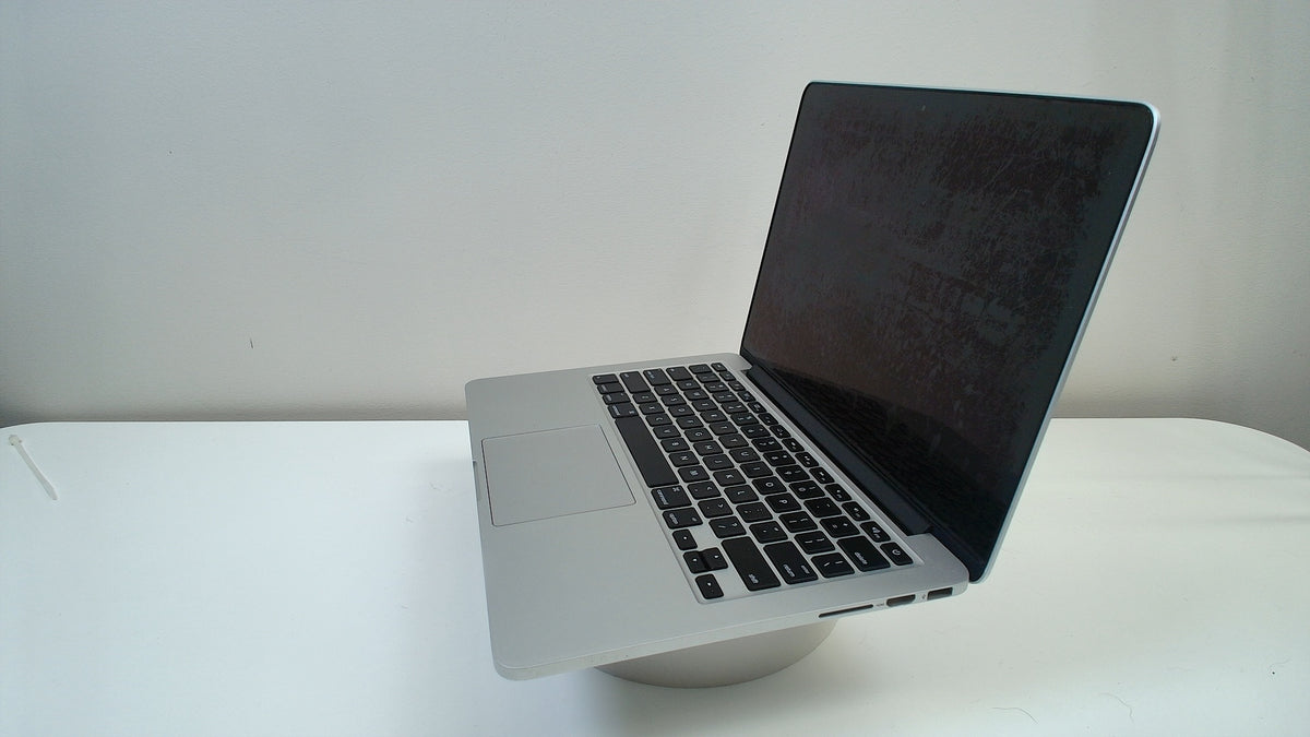 MacBook Pro (Retina, 13-inch,Early 2015) (Read Description)