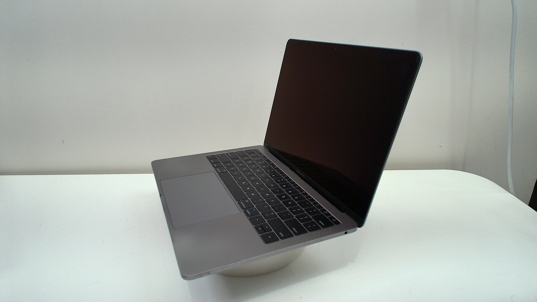 Macbook Pro 13 inch 2017 (Non Touchbar) (Read Description)