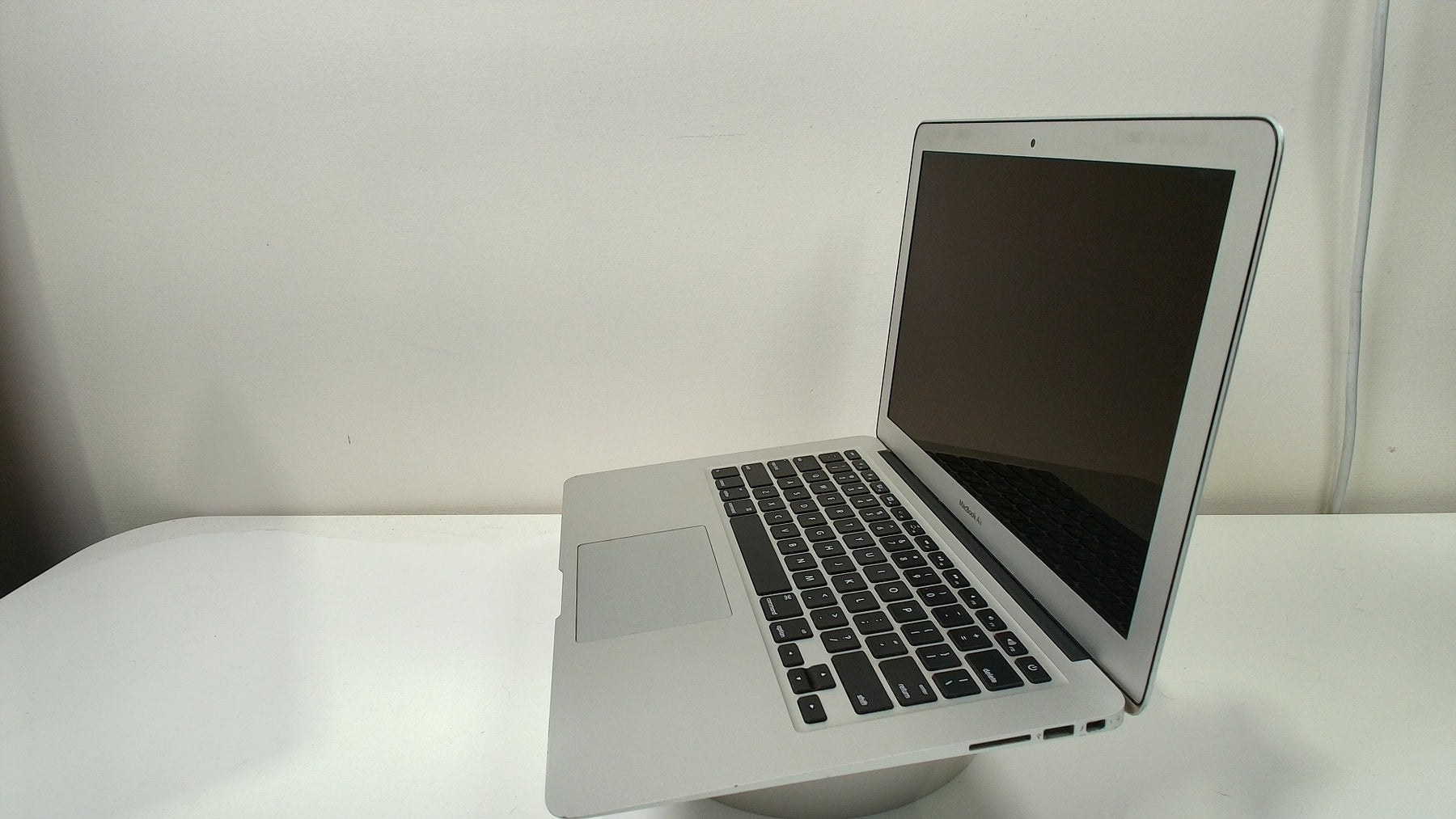 MacBook Air (13-inch, 2017) (Read Description)