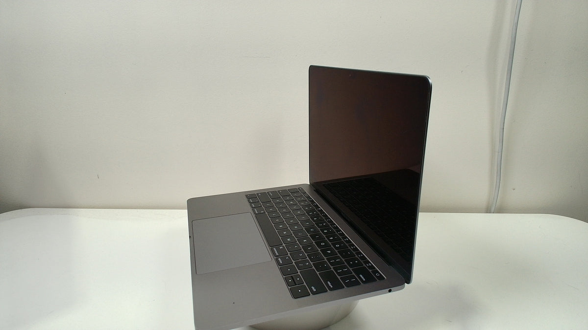 Macbook Pro 13 inch 2017 (Non Touchbar) (Read Description)