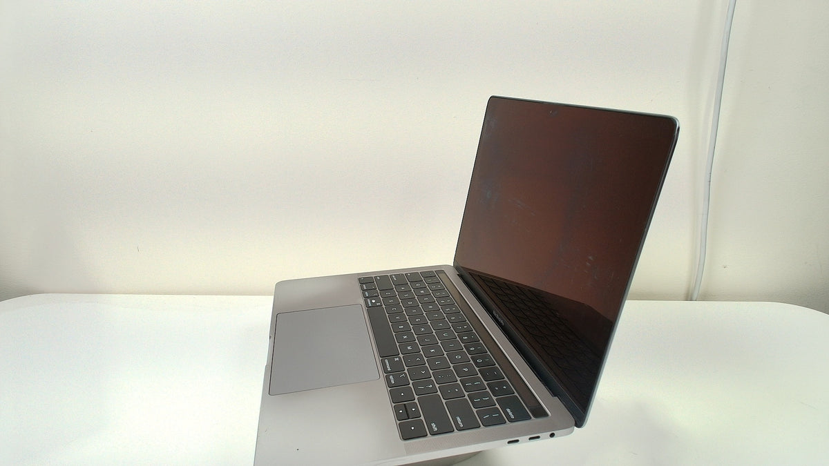 Macbook Pro 13 inch 2018 (Intel, 4 Thunderbolt Ports) (Read Description)