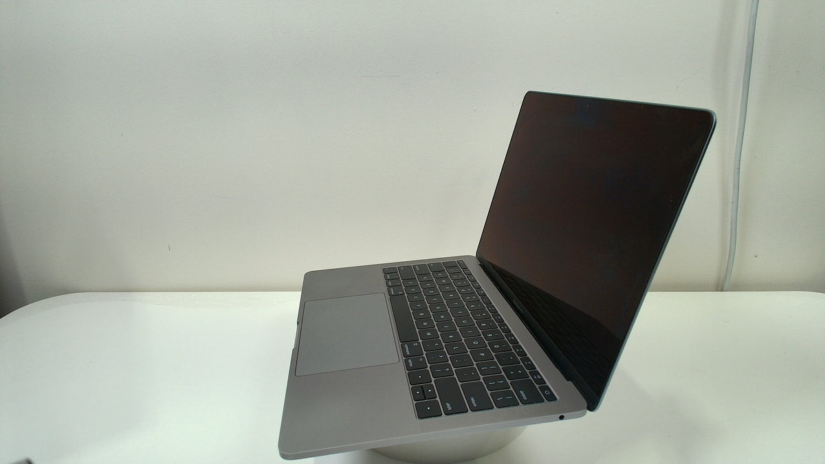 MacBook Pro (13-inch, 2017, Two Thunderbolt 3 ports) (Read Description)