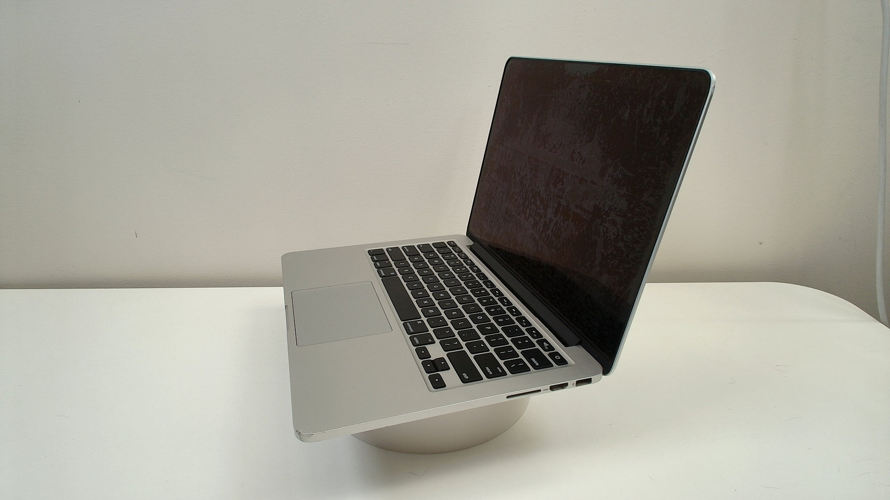 MacBook Pro (Retina, 13-inch,Early 2015)‎ (Read Description)