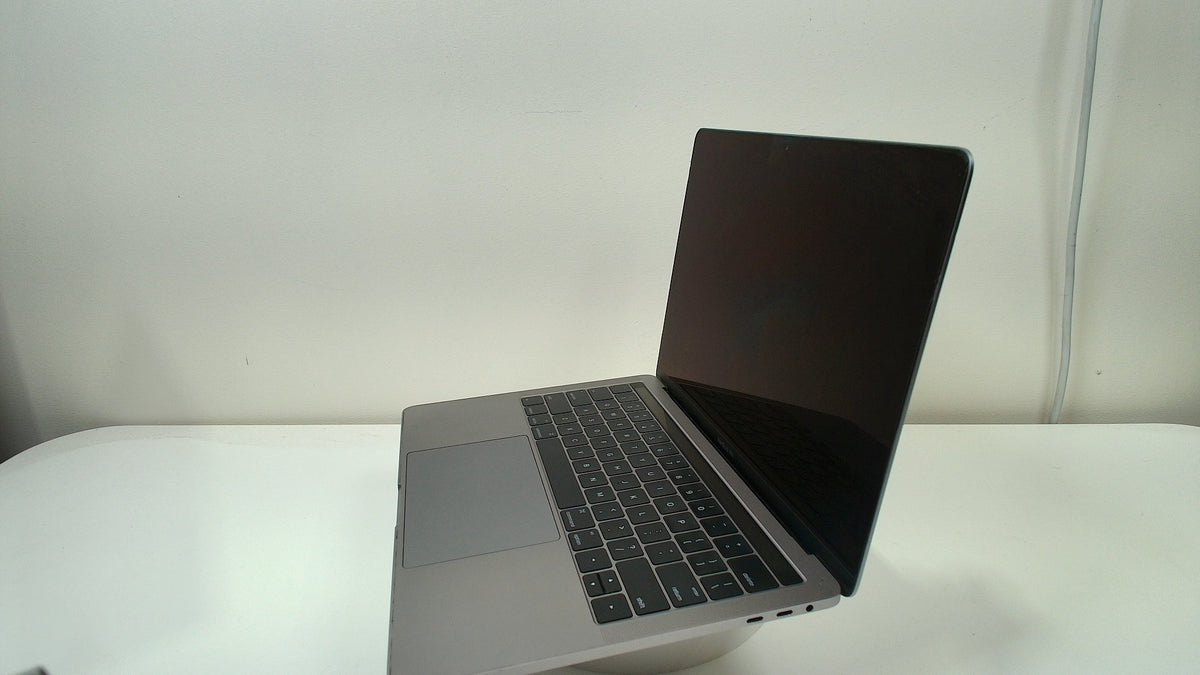 MacBook Pro 13 inch 2016 (Touchbar) (Read Description)