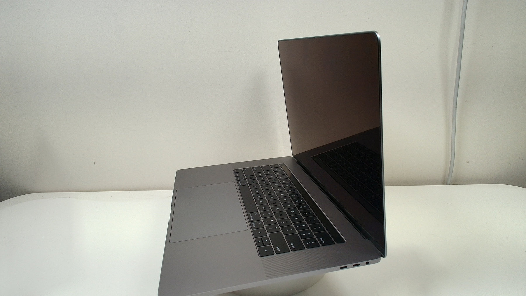 Mac Pro VIN,MacBook Pro (15-inch, 2017)‎ (Read Description)