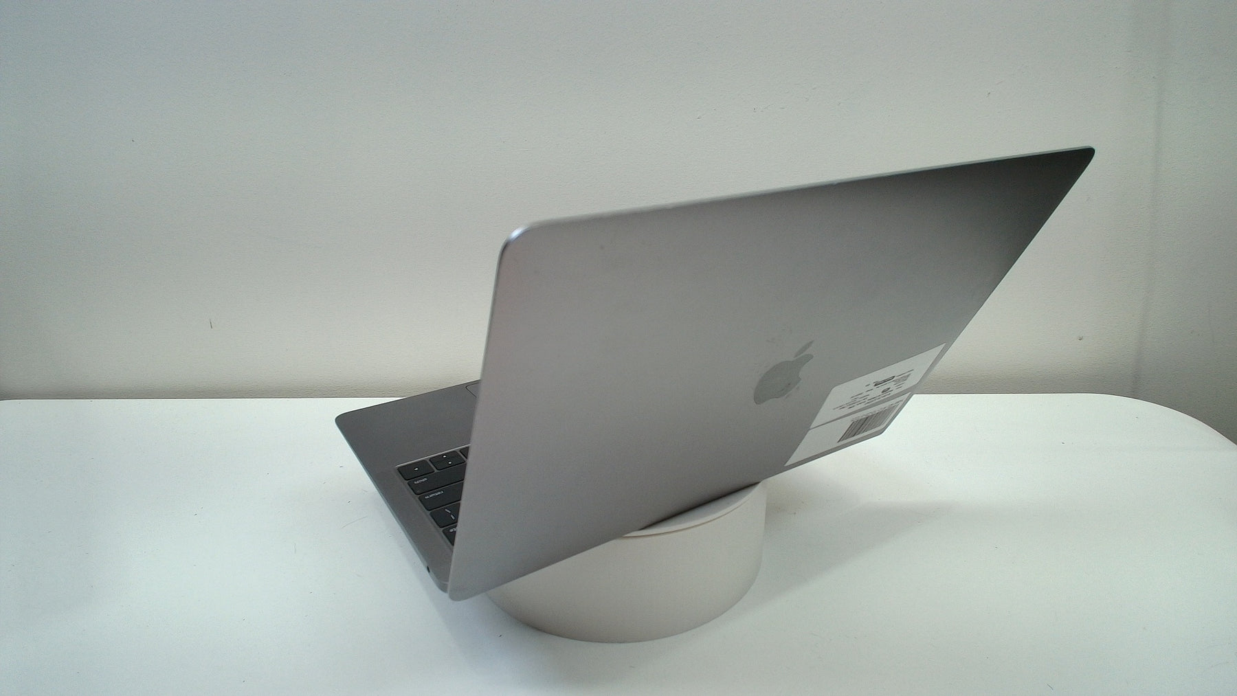 MacBook Air (Retina, 13-inch, 2019) (Read Description)