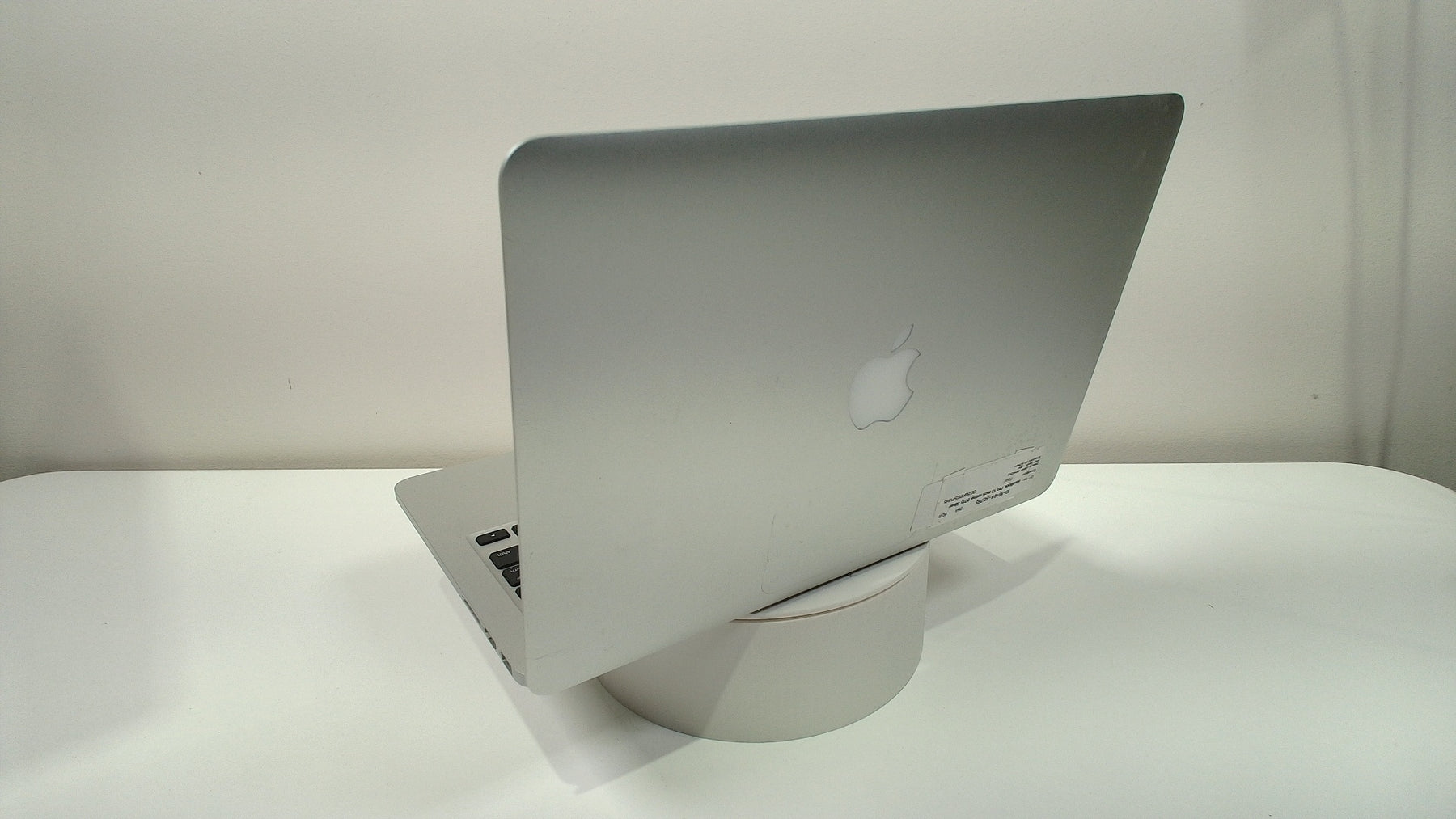 MacBook Pro 13 inch retina 2015 Silver  (Read Description)