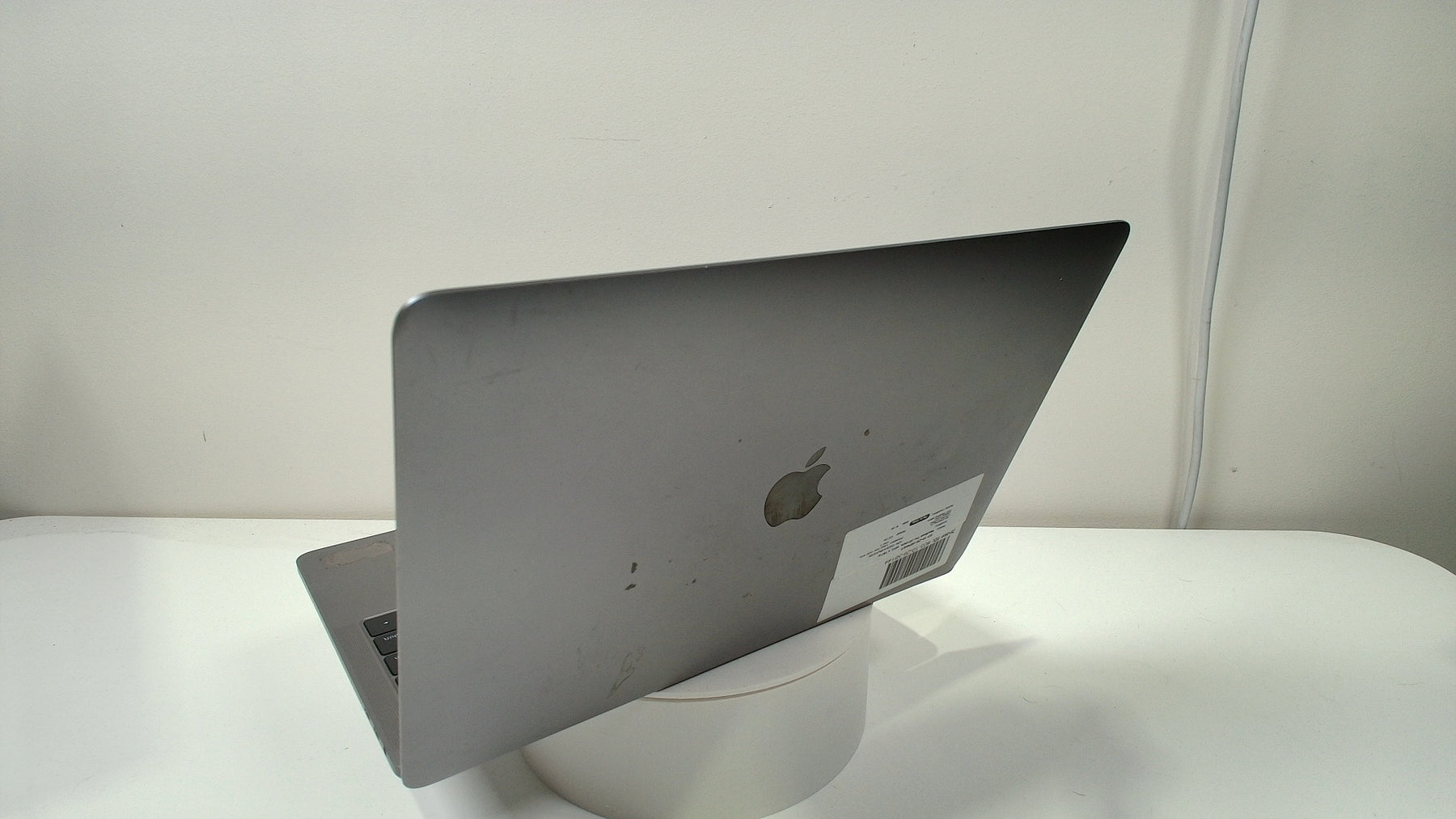 MacBook Pro (13-inch, 2017, 4 TBT3)‎ (Read Description)