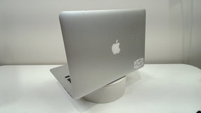 MacBook Air 13 inch 2017 (Read Description)