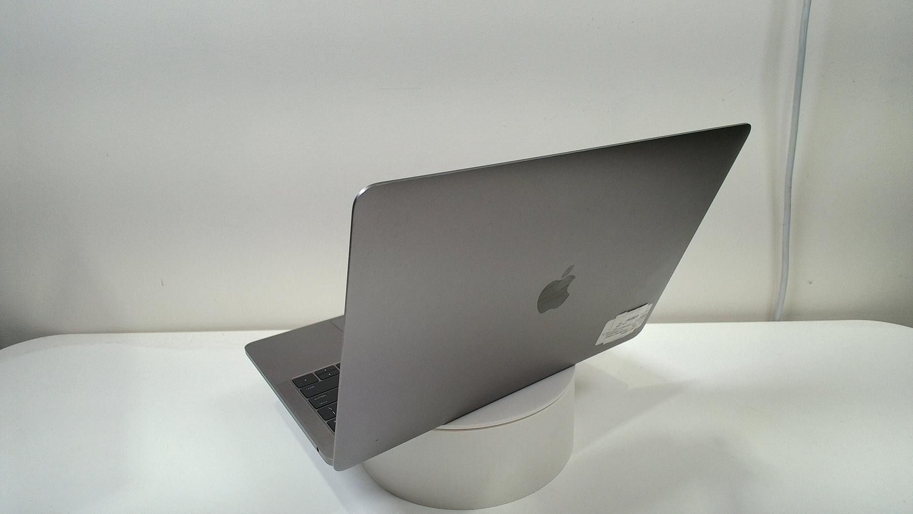 MacBook Pro 13 inch 2016 (Non Touchbar) (Read Description)