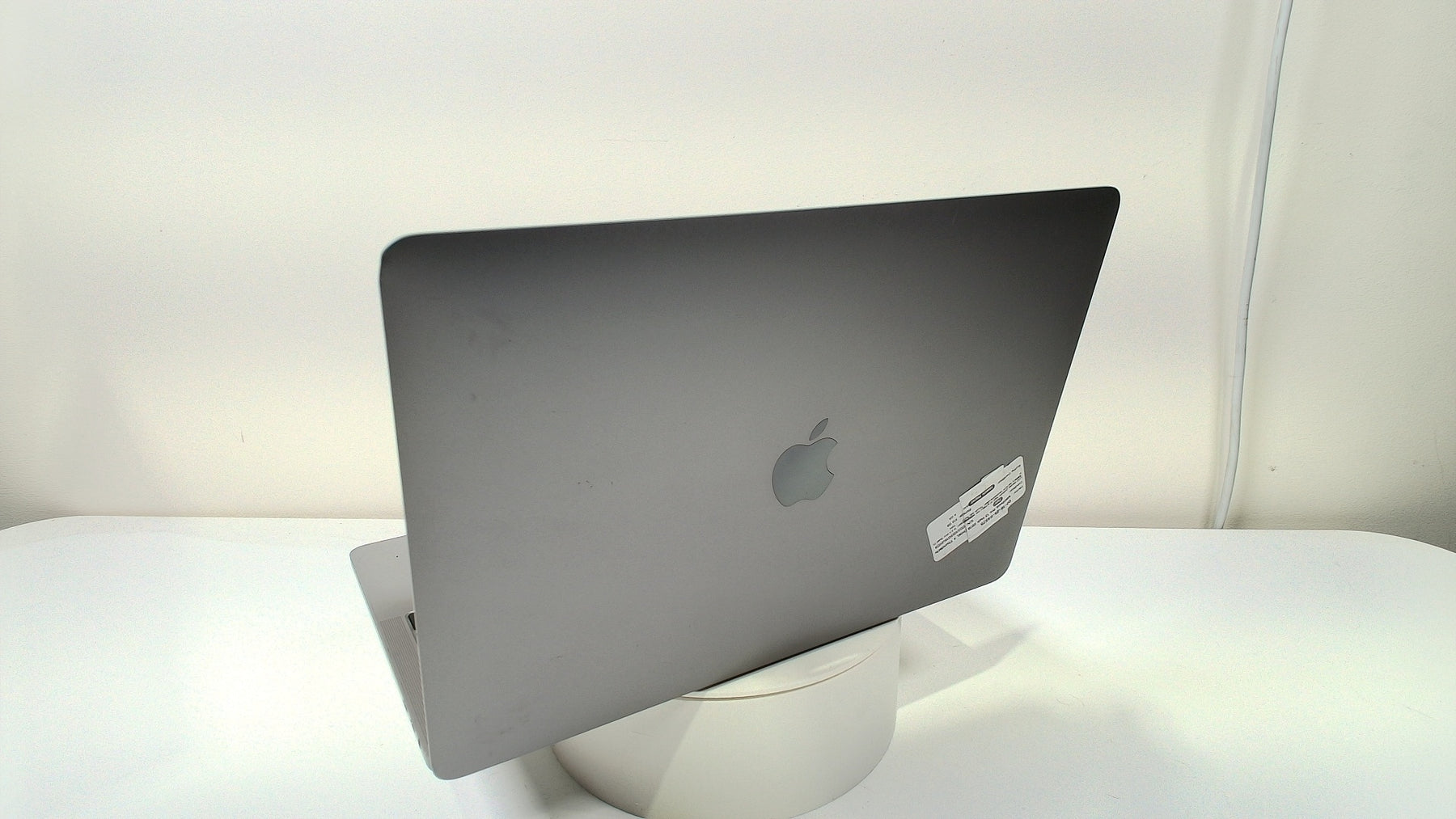Macbook Pro 13 inch 2018 (Intel, 4 Thunderbolt Ports) (Read Description)