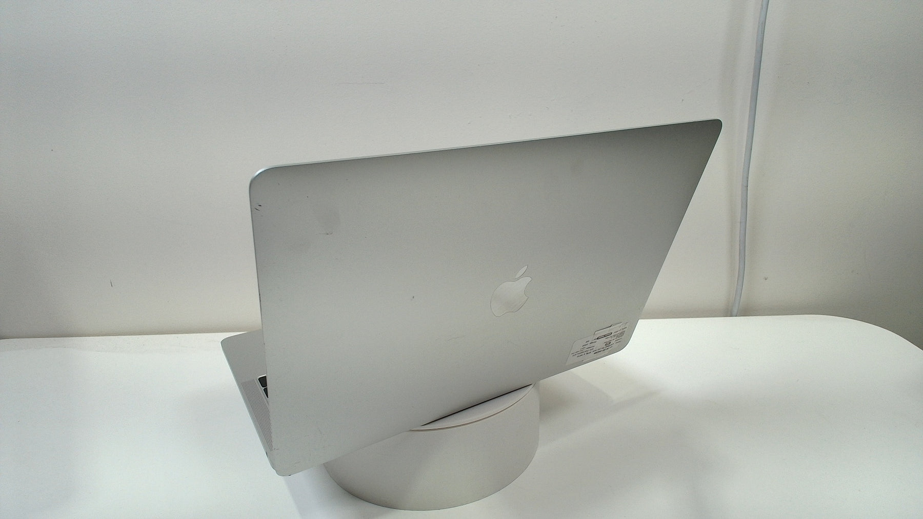 MacBook Pro (13-inch, 2019, 2 TBT3)‎ (Read Description)