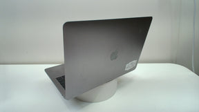 MacBook Pro (13-inch, 2016, 2 TBT3)‎ (Read Description)