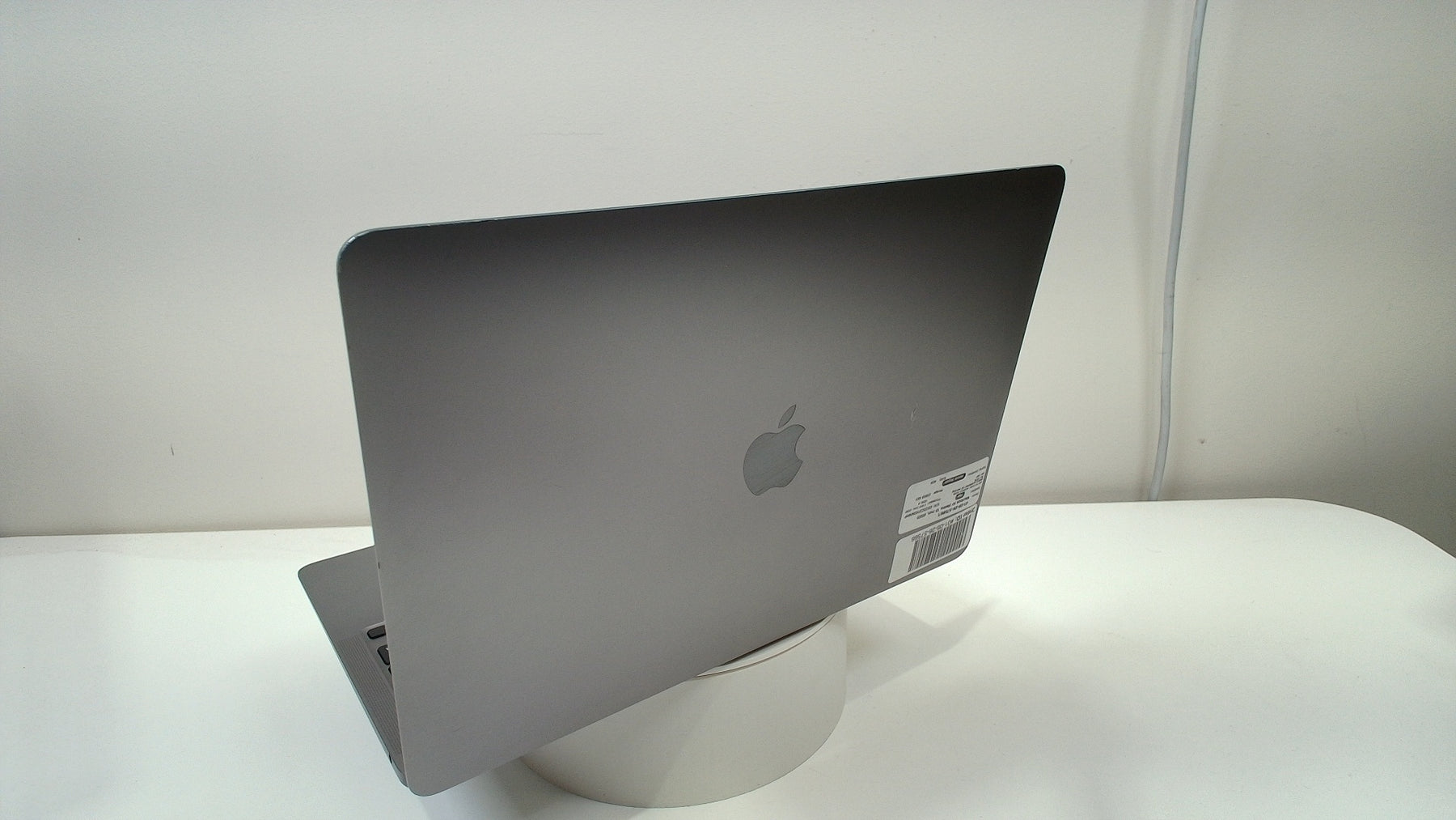 MacBook Air (Retina, 13-inch, 2020)‎ (Read Description)