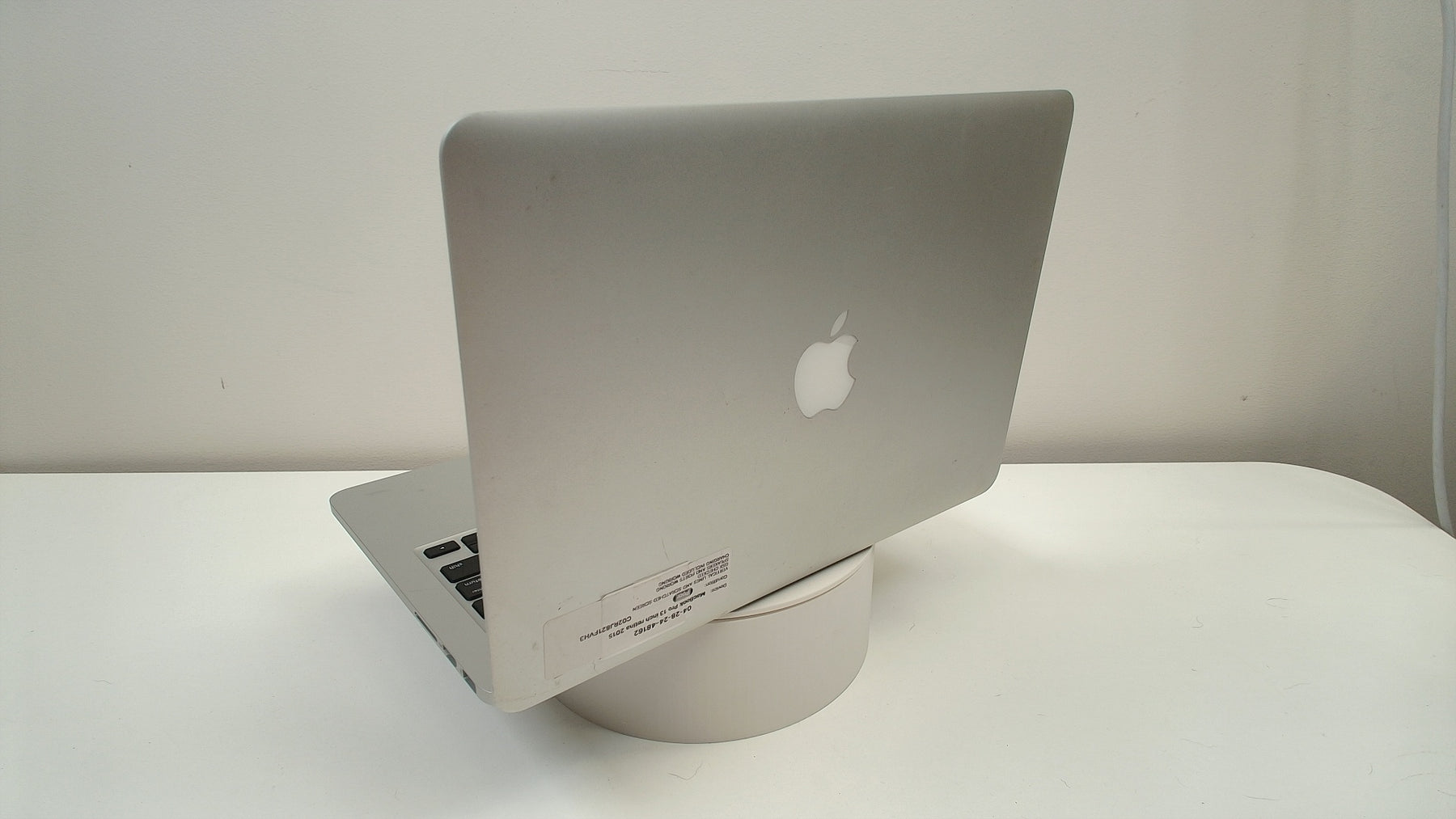 MacBook Pro 13 inch retina 2015 (Read Description)