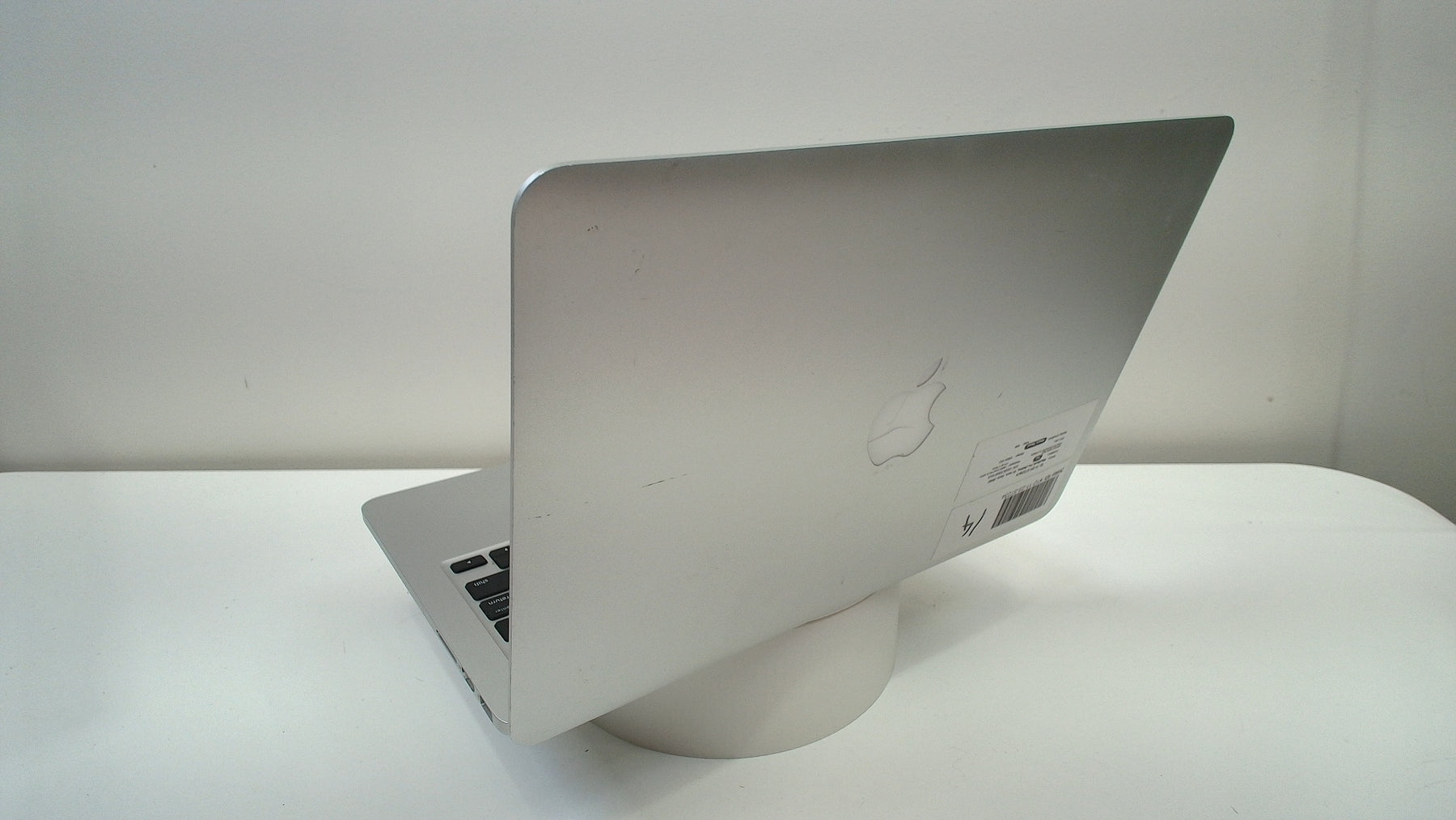 MacBook Pro (Retina, 13-inch, Early 2015) (Read Description)