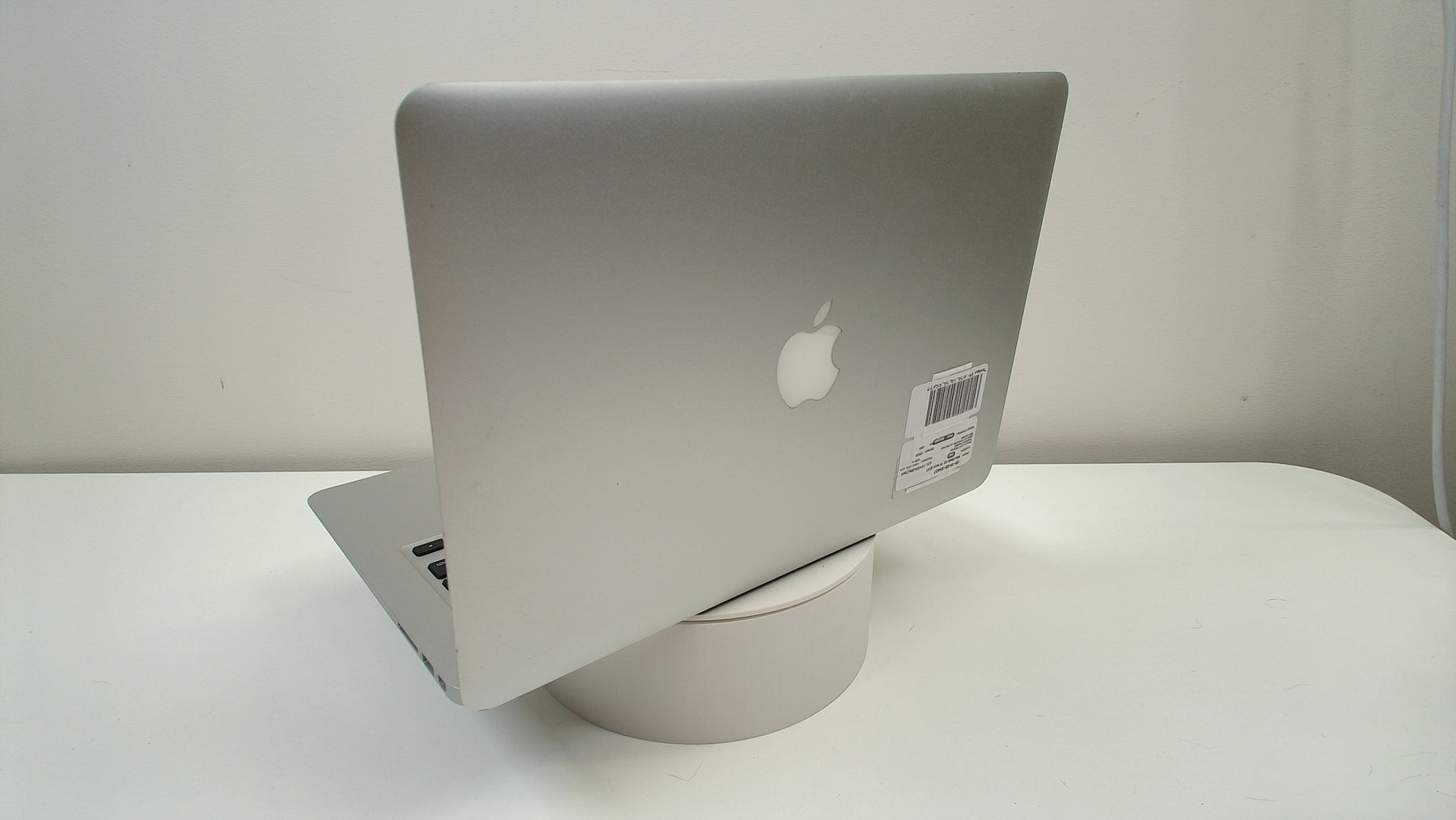MacBook Air 13 inch 2017 (Read Description)