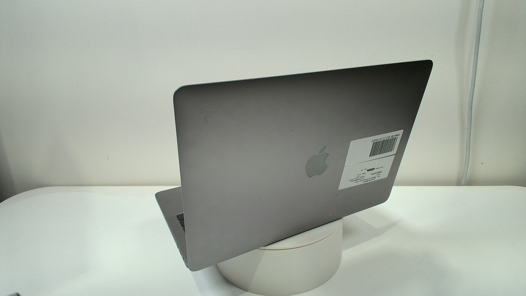MacBook Pro (13-inch, 2017, 4 TBT3)‎ (Read Description)