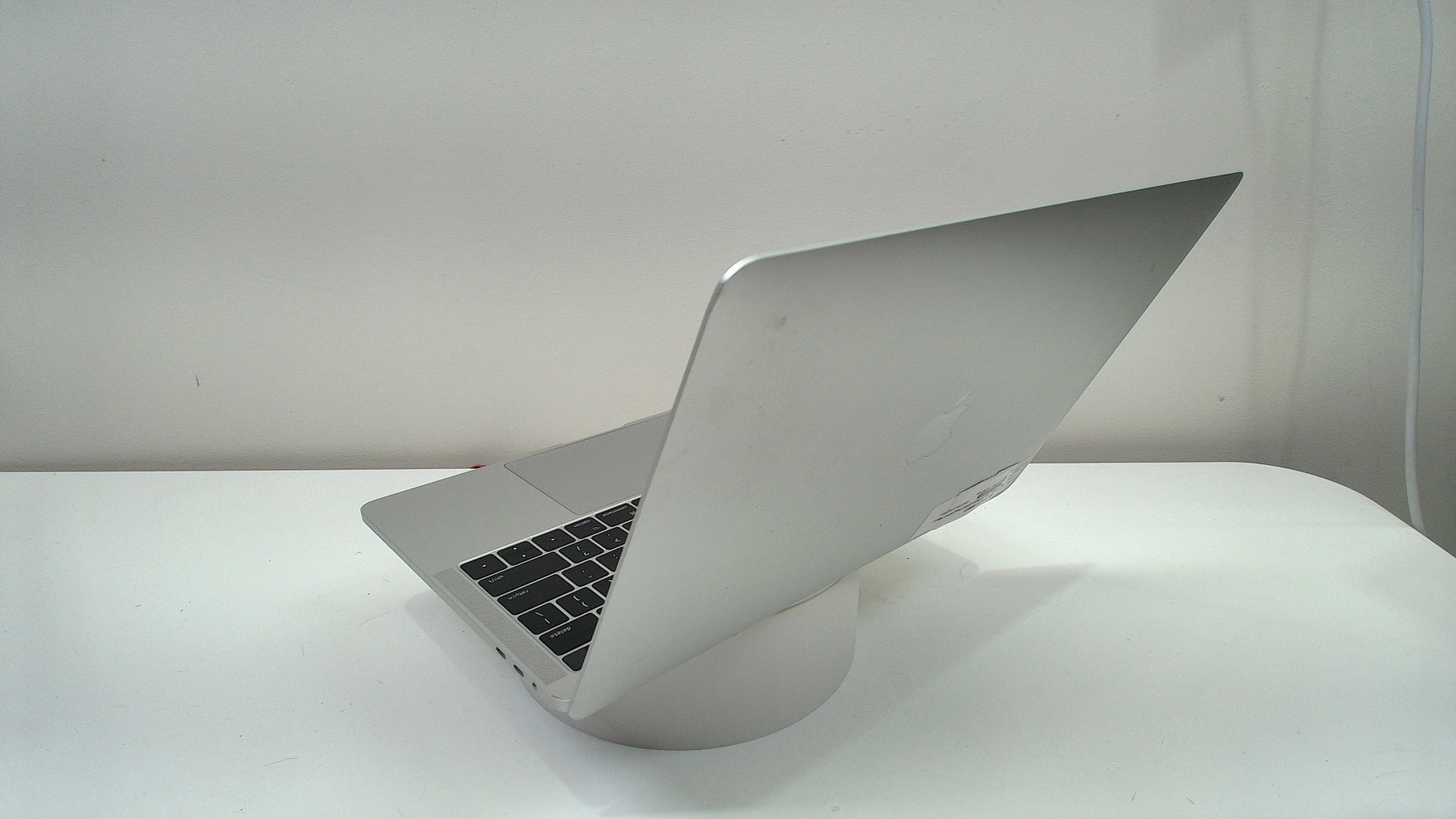 MacBook Pro 13 inch 2016 (Touchbar) Silver (Read Description)