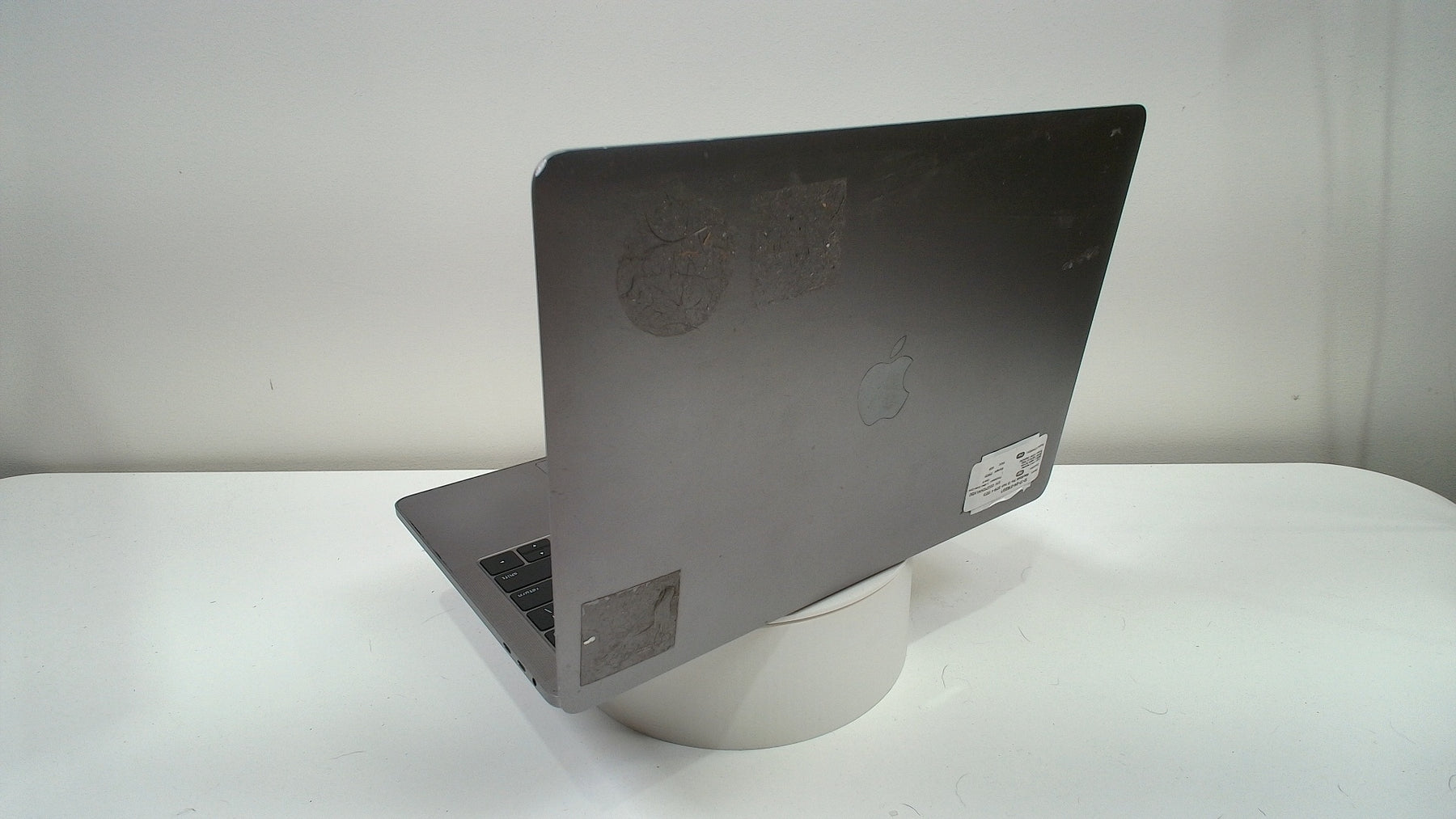 MacBook Pro 13 inch 2019 4 TBT3 (Read Description)