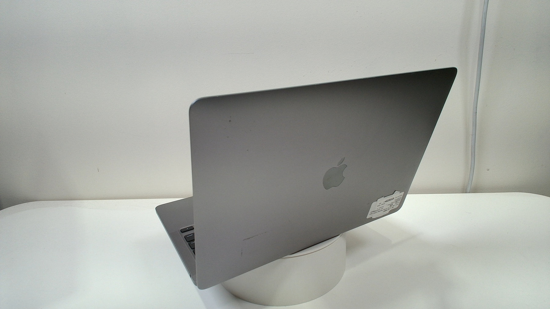 MacBook Pro 13 inch Touchbar 2020 / 2021 (M1) Space-Grey (Read Description)
