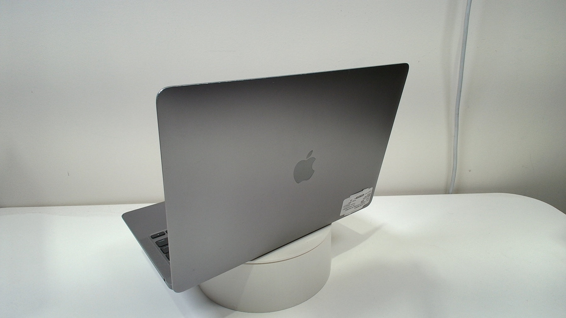 MacBook Air (M1,2020, non touchbar)‎ (Read Description)