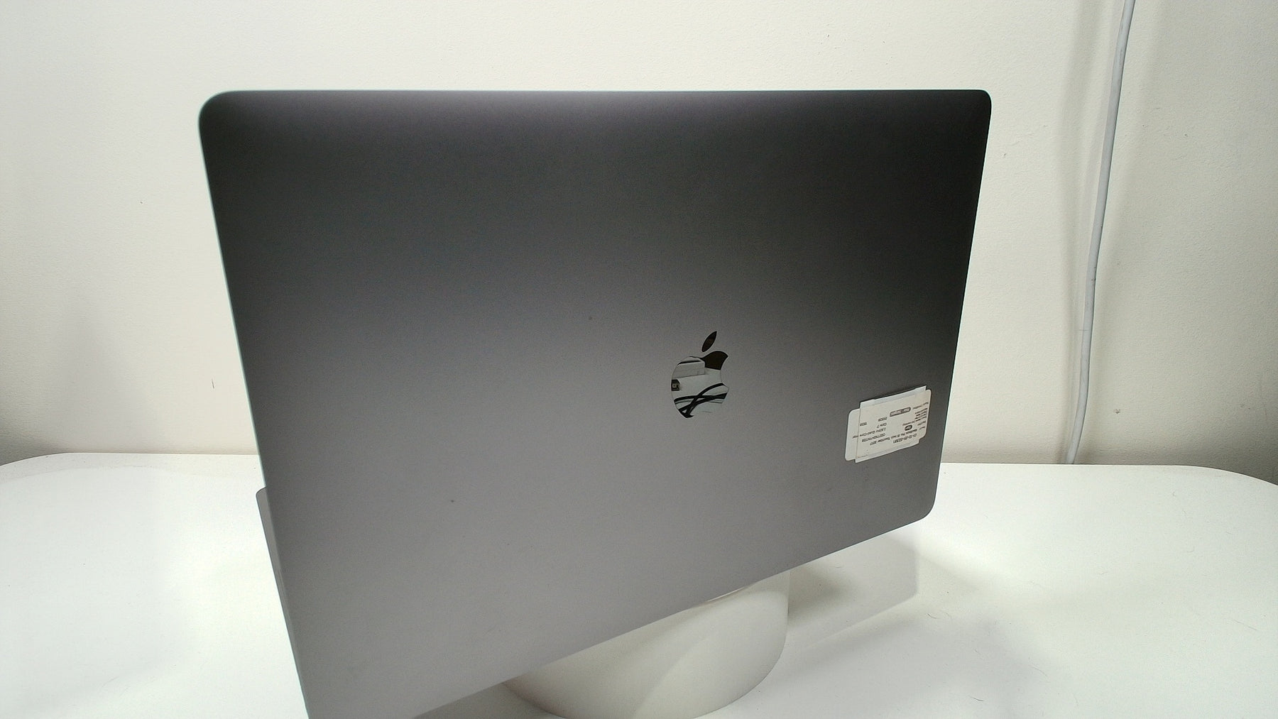 MacBook Pro 15 inch Touchbar 2017 (Read Description)