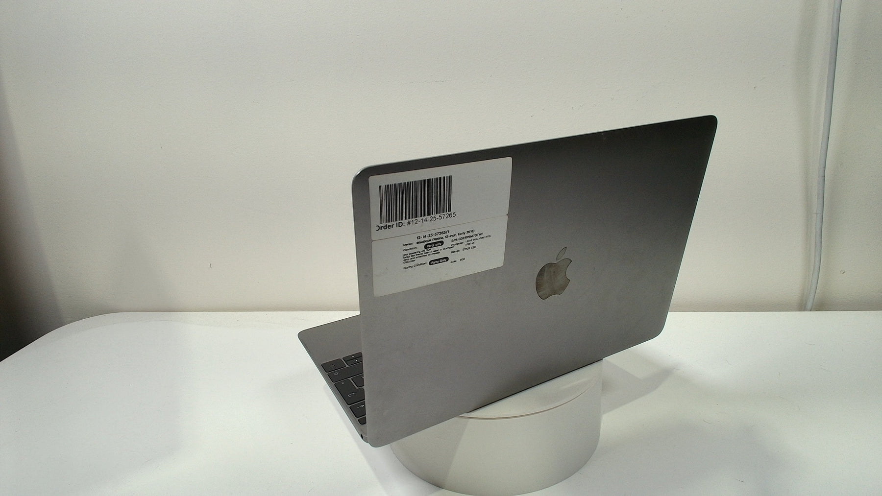 MacBook (Retina, 12-inch, Early 2016)‎ (Read Description)