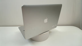 MACBOOK AIR (13-INCH, 2017)‎ (Read Description)