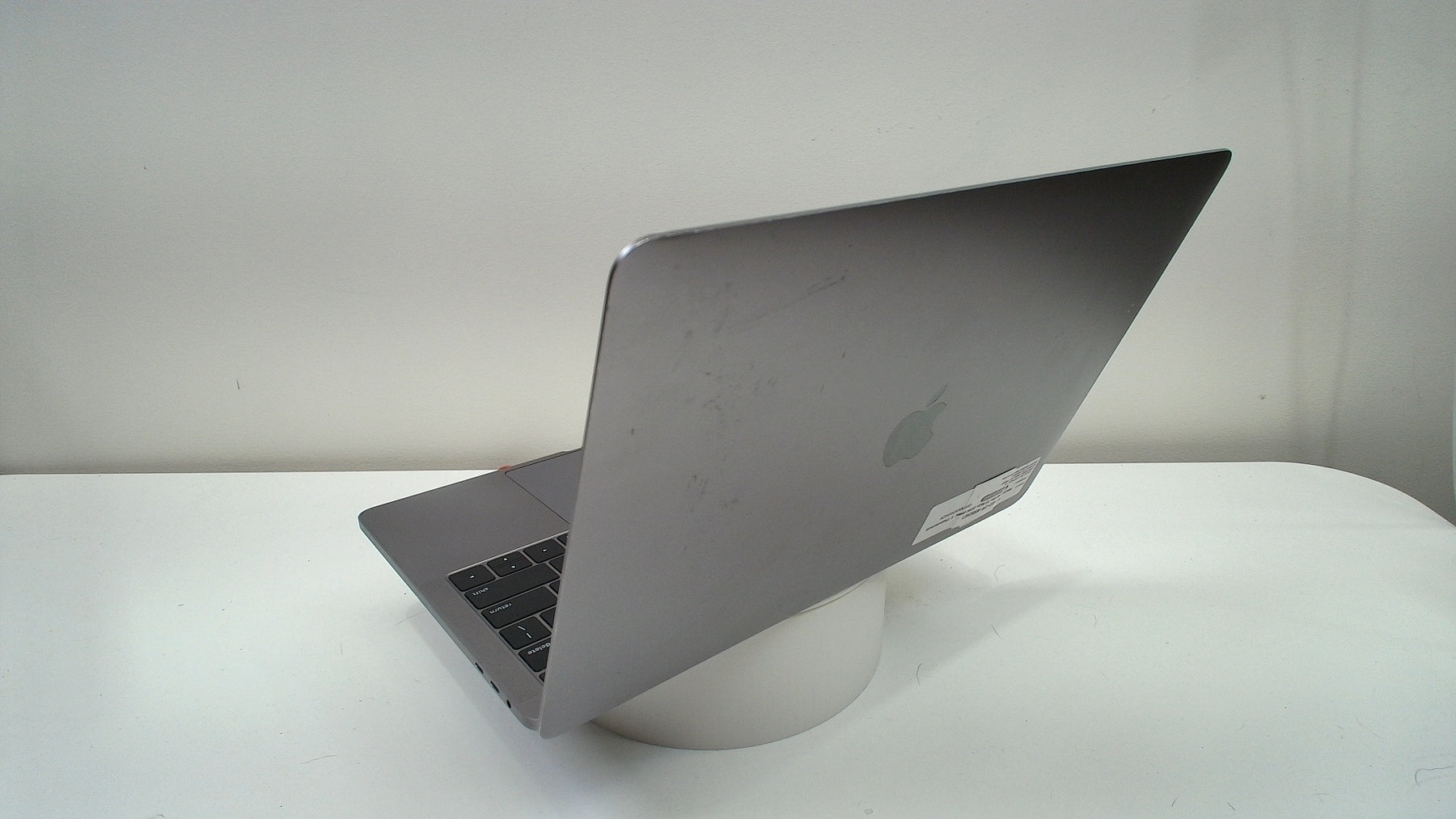 Macbook Pro 13 inch 2018 (Intel, 4 Thunderbolt Ports) Space-Grey (Read Description)