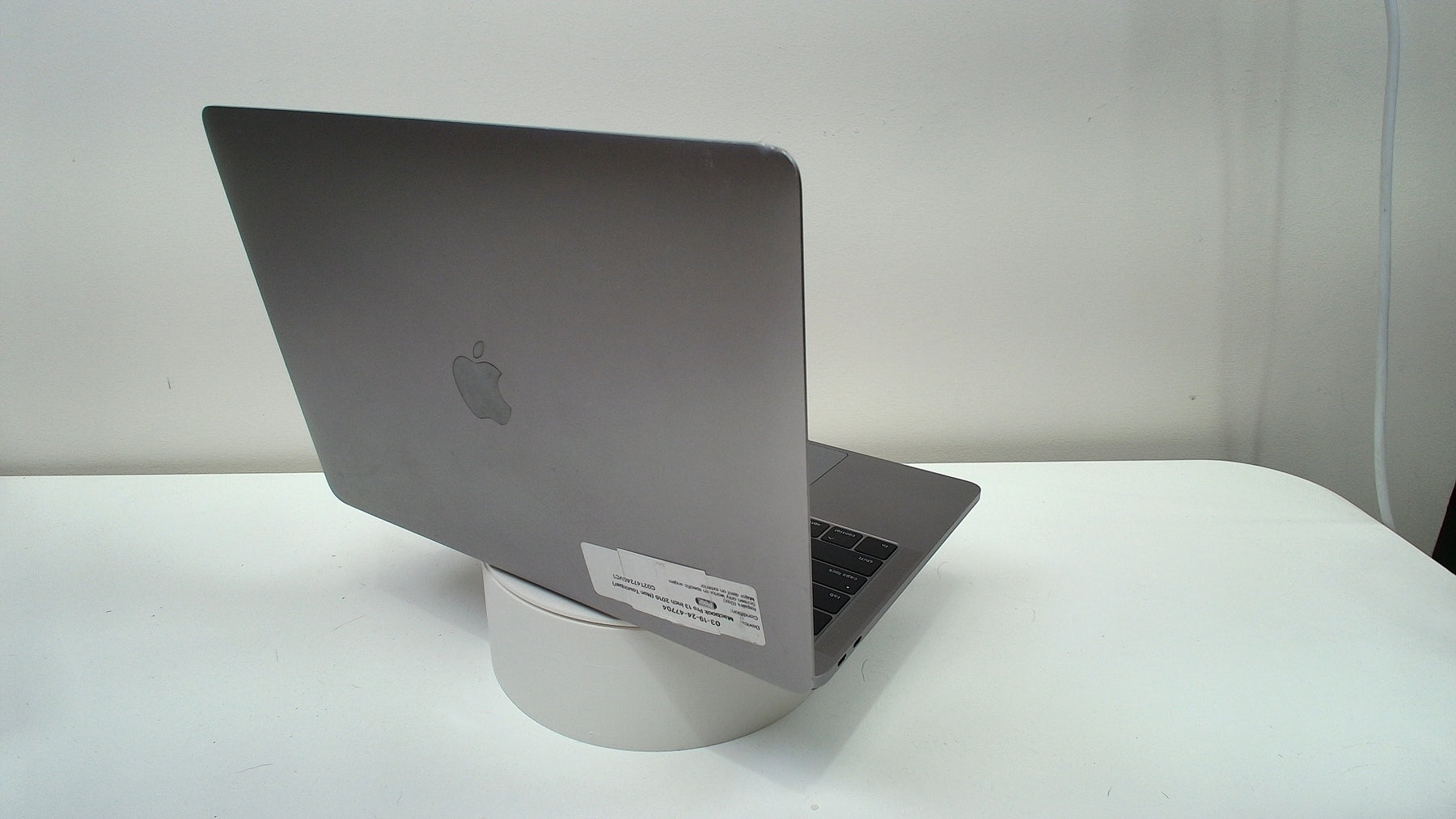 Macbook Pro 13 inch 2016 (Non Touchbar) (Read Description)