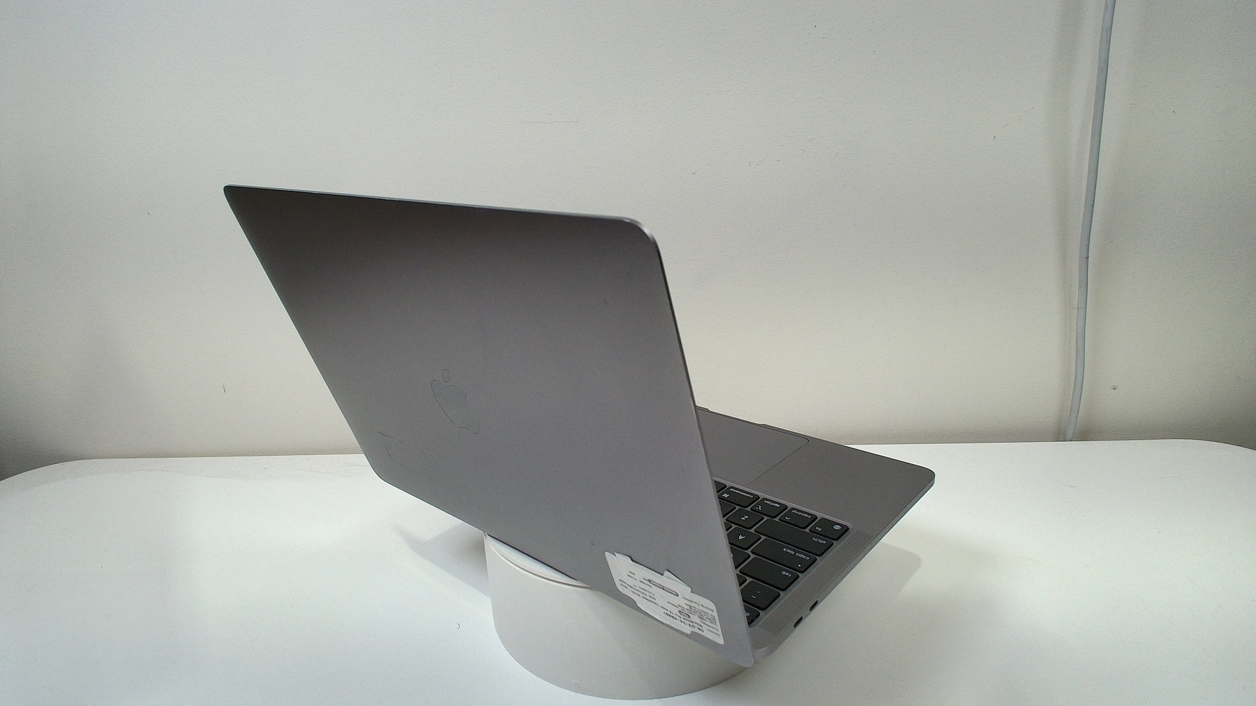 MacBook Pro 13 inch Touchbar 2020 / 2021 (M1) Space-Grey (Read Description)