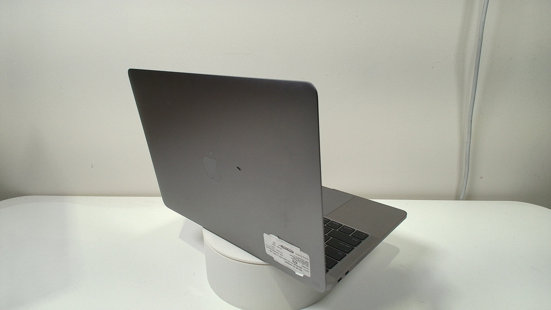 MacBook Pro (13-inch, 2017, 2 TBT3, non touchbar)‎ (Read Description)