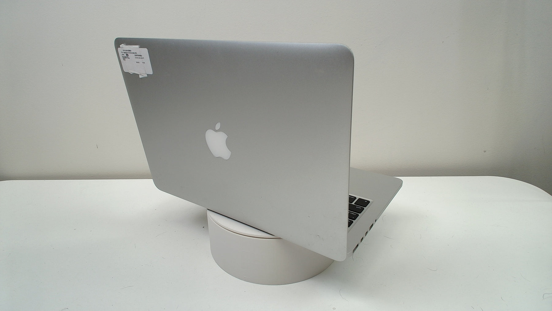 MacBook Pro 13 inch retina 2014 (Read Description)