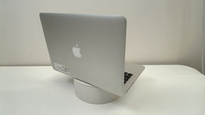 MacBook Pro 13 inch retina 2015 (Read Description)