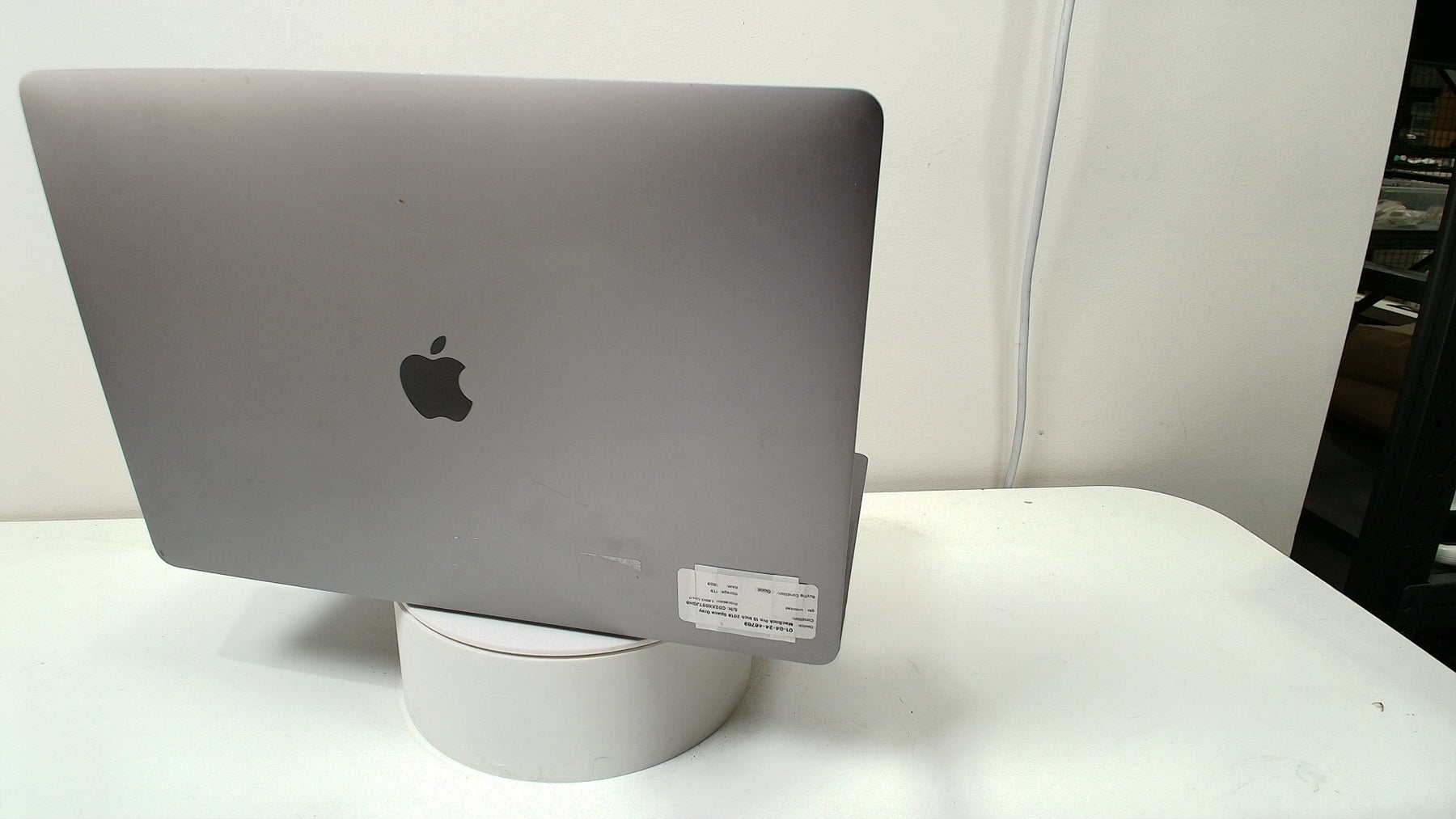 MacBook Pro 15 inch 2018 Space Grey (Read Description)